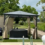 Jolie Independante Climatisee 3 Confort 6 Couchages, Piscine Chauffee 4 X 8 Disponible Selon Meteo De Mai A Fin Septembre, Jacuzzi 4 Places, Boulodrome Eclaire, Ping-pong, Wifi, Proche Commerces Animaux Domestiques Sur Demande * Bretenoux