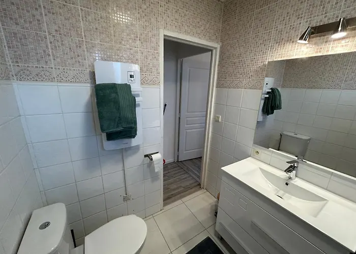 Jolie Independante Climatisee 3 Confort 6 Couchages, Piscine Chauffee 4 X 8 Disponible Selon Meteo De Mai A Fin Septembre, Jacuzzi 4 Places, Boulodrome Eclaire, Ping-pong, Wifi, Proche Commerces Animaux Domestiques Sur Demande ヴィラ