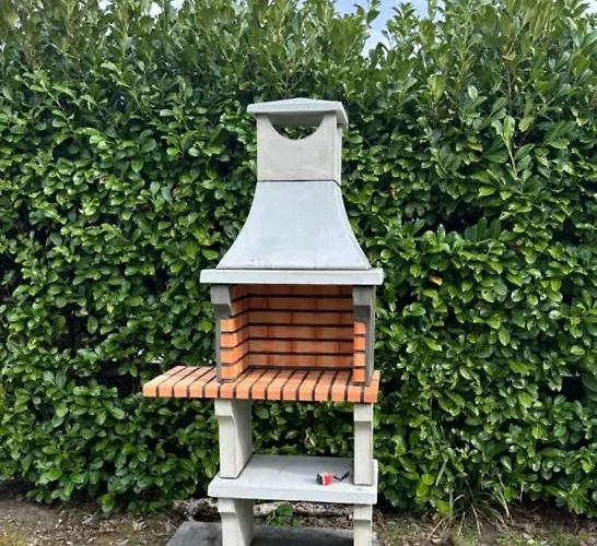 ヴィラ Jolie Independante Climatisee 3 Confort 6 Couchages, Piscine Chauffee 4 X 8 Disponible Selon Meteo De Mai A Fin Septembre, Jacuzzi 4 Places, Boulodrome Eclaire, Ping-pong, Wifi, Proche Commerces Animaux Domestiques Sur Demande Bretenoux