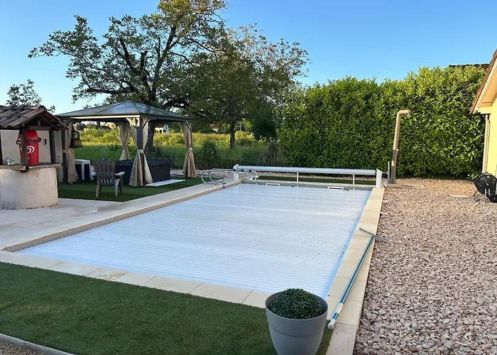 ヴィラ Jolie Independante Climatisee 3 Confort 6 Couchages, Piscine Chauffee 4 X 8 Disponible Selon Meteo De Mai A Fin Septembre, Jacuzzi 4 Places, Boulodrome Eclaire, Ping-pong, Wifi, Proche Commerces Animaux Domestiques Sur Demande