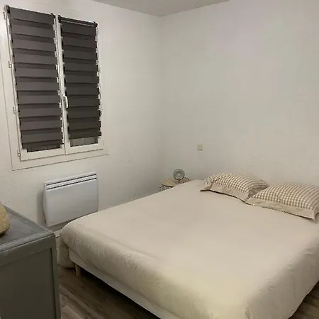 Villa Jolie Independante Climatisee 3 Confort 6 Couchages, Piscine Chauffee 4 X 8 Disponible Selon Meteo De Mai A Fin Septembre, Jacuzzi 4 Places, Boulodrome Eclaire, Ping-pong, Wifi, Proche Commerces Animaux Domestiques Sur Demande Bretenoux