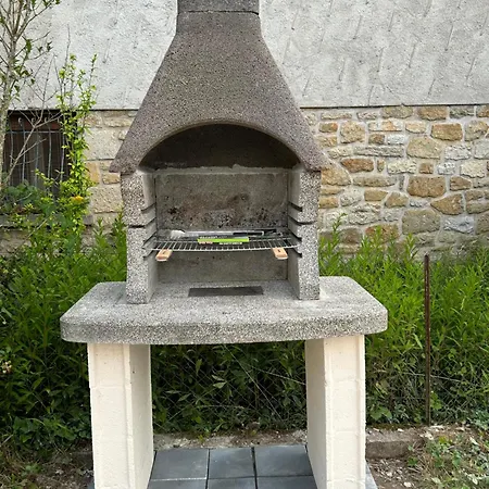 Jolie Independante Climatisee 3 Confort 6 Couchages, Piscine Chauffee 4 X 8 Disponible Selon Meteo De Mai A Fin Septembre, Jacuzzi 4 Places, Boulodrome Eclaire, Ping-pong, Wifi, Proche Commerces Animaux Domestiques Sur Demande 布里特努