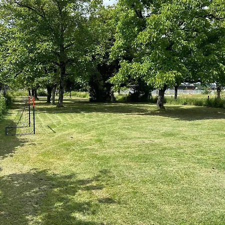 Jolie Independante Climatisee 3 Confort 6 Couchages, Piscine Chauffee 4 X 8 Disponible Selon Meteo De Mai A Fin Septembre, Jacuzzi 4 Places, Boulodrome Eclaire, Ping-pong, Wifi, Proche Commerces Animaux Domestiques Sur Demande Villa *