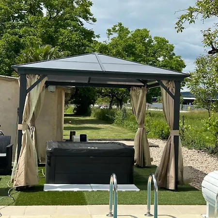 Jolie Independante Climatisee 3 Confort 6 Couchages, Piscine Chauffee 4 X 8 Disponible Selon Meteo De Mai A Fin Septembre, Jacuzzi 4 Places, Boulodrome Eclaire, Ping-pong, Wifi, Proche Commerces Animaux Domestiques Sur Demande * 布里特努