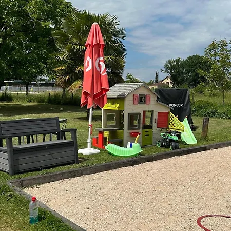 Jolie Villa Independante Climatisee 3 Chambres Tout Confort 6 Couchages, Piscine Chauffee 4 X 8 Et Jacuzzi Disponibles De Mai A Fin Septembre, Boulodrome Eclaire, Ping-Pong, Wifi, Proche Commerces Animaux Domestiques Sur Demande *