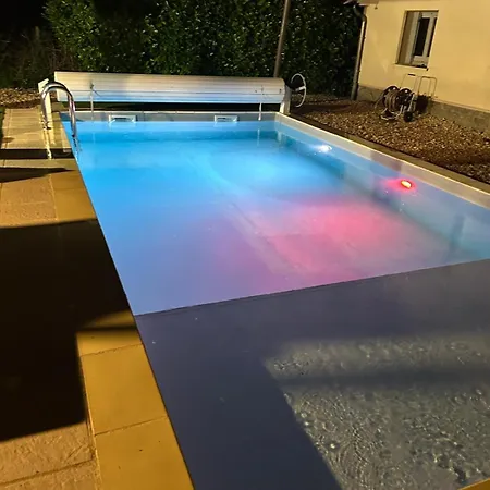 Jolie Villa Independante Climatisee 3 Chambres Tout Confort 6 Couchages, Piscine Chauffee 4 X 8 Et Jacuzzi Disponibles De Mai A Fin Septembre, Boulodrome Eclaire, Ping-Pong, Wifi, Proche Commerces Animaux Domestiques Sur Demande Villa *