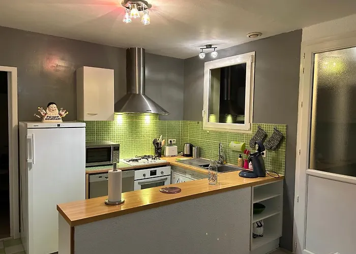 Villa Jolie Independante Climatisee 3 Confort 6 Couchages, Piscine Chauffee 4 X 8 Disponible Selon Meteo De Mai A Fin Septembre, Jacuzzi 4 Places, Boulodrome Eclaire, Ping-pong, Wifi, Proche Commerces Animaux Domestiques Sur Demande *