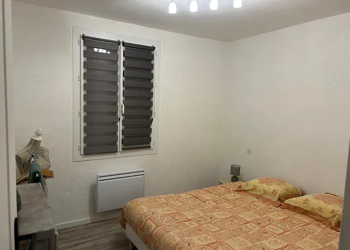 Jolie: Climatisée Avec Piscine Chauffée Et Confort Familial Villa