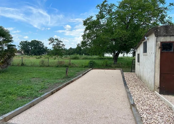 Jolie Independante Climatisee 3 Confort 6 Couchages, Piscine Chauffee 4 X 8 Disponible Selon Meteo De Mai A Fin Septembre, Jacuzzi 4 Places, Boulodrome Eclaire, Ping-pong, Wifi, Proche Commerces Animaux Domestiques Sur Demande *