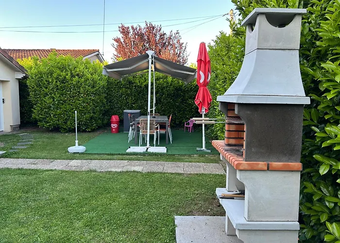 Jolie Independante Climatisee 3 Confort 6 Couchages, Piscine Chauffee 4 X 8 Disponible Selon Meteo De Mai A Fin Septembre, Jacuzzi 4 Places, Boulodrome Eclaire, Ping-pong, Wifi, Proche Commerces Animaux Domestiques Sur Demande Villa *