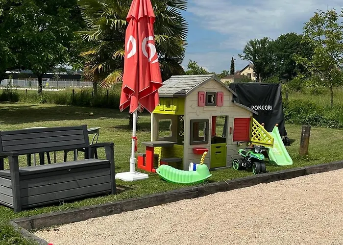 Jolie: Climatisée Avec Piscine Chauffée Et Confort Familial *