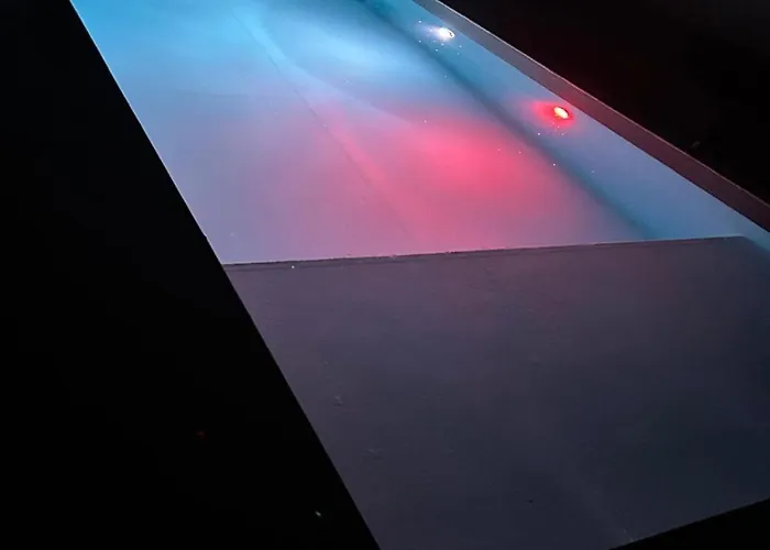 Jolie: Climatisée Avec Piscine Chauffée Et Confort Familial Bretenoux